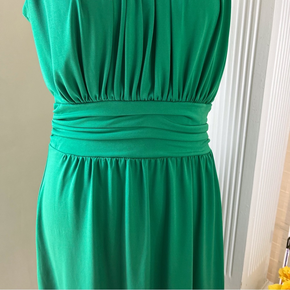 Enfocus Studio green sleeveless dress with fitted ruched waist front pleating - Picture 11 of 16